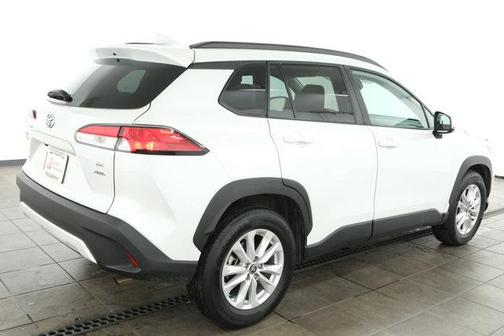 Wind Chill Pearl 2024 Toyota Corolla Cross LE