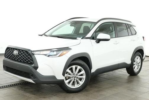 Wind Chill Pearl 2024 Toyota Corolla Cross LE