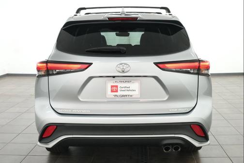 Celestial Silver Metallic 2021 Toyota Highlander XSE