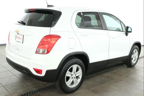 Summit White 2020 Chevrolet Trax LS