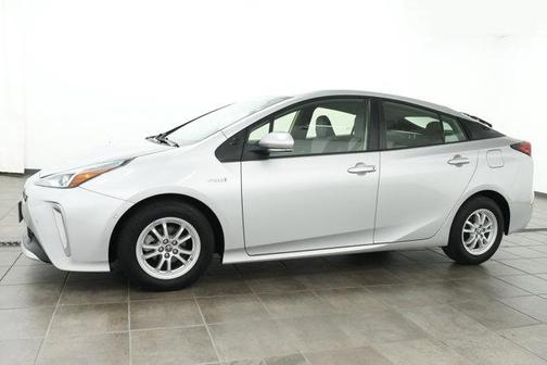 2021 Toyota Prius LE