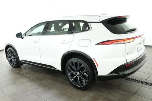 2025 Toyota Crown Signia Limited