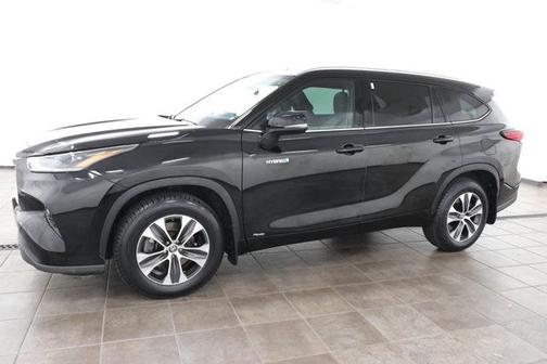 2021 Toyota Highlander Hybrid XLE