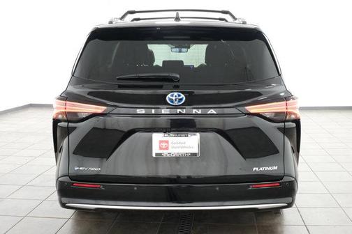 2025 Toyota Sienna Platinum 7 Passenger