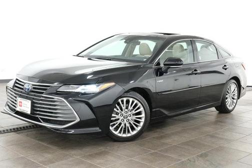 Midnight Black Metallic 2019 Toyota Avalon Hybrid Limited