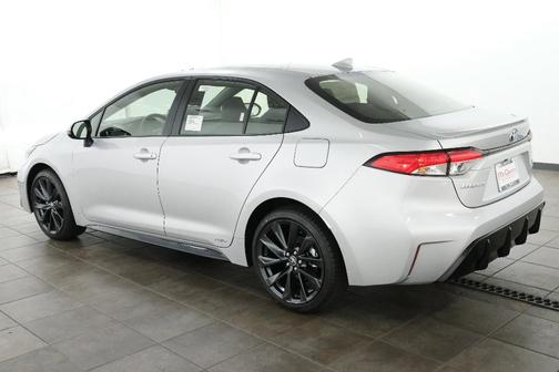 2025 Toyota Corolla Hybrid SE