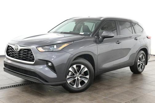 2025 Toyota Highlander XLE