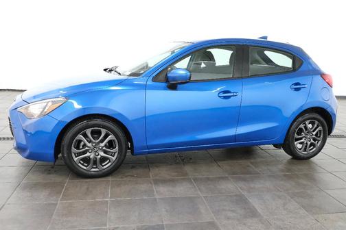 2020 Toyota Yaris Sedan LE