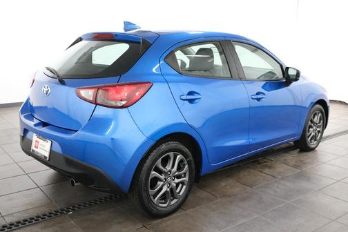 2020 Toyota Yaris Sedan LE