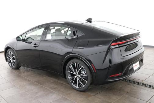 2025 Toyota Prius XLE