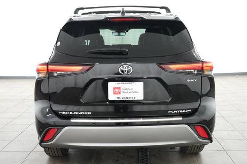 2026 Toyota Highlander Hybrid Platinum