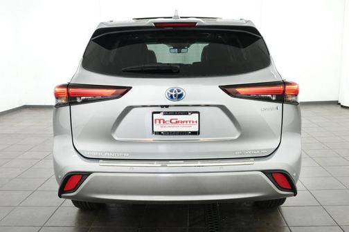 2024 Toyota Highlander Hybrid Platinum