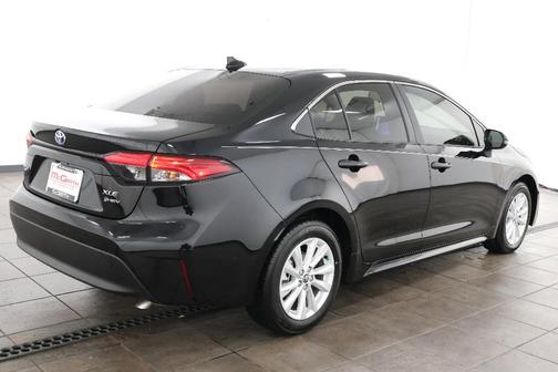 2025 Toyota Corolla Hybrid XLE