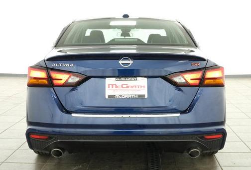 Deep Blue Pearl 2023 Nissan Altima SR FWD