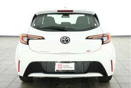 Ice Cap 2023 Toyota Corolla SE