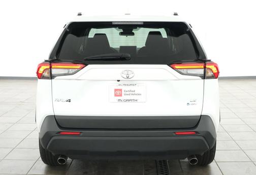 Ice Cap 2025 Toyota RAV4 Hybrid SE