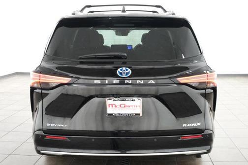 2025 Toyota Sienna Platinum 7 Passenger