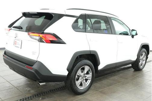 Ice Cap 2025 Toyota RAV4 XLE
