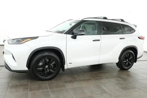 2025 Toyota Highlander Hybrid XLE