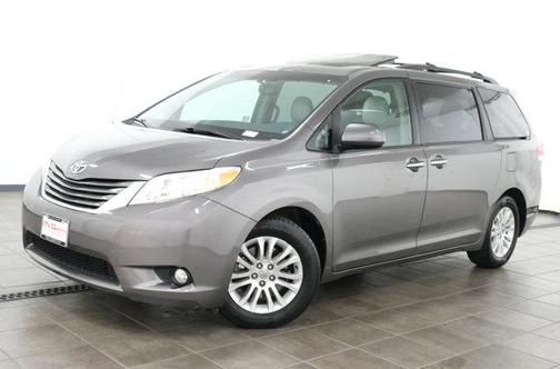 2014 Toyota Sienna XLE
