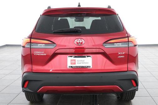 2025 Toyota Corolla Cross XLE