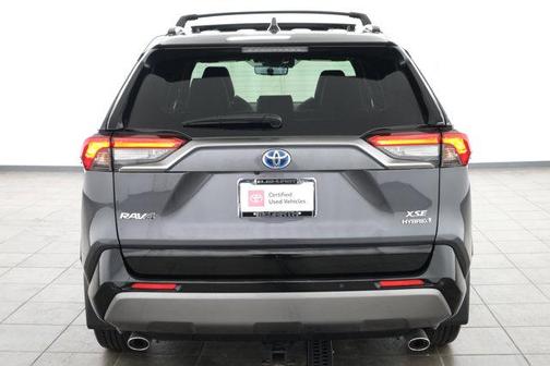 2020 Toyota RAV4 Hybrid SE