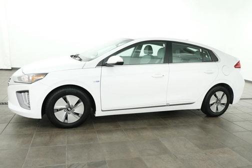 2020 Hyundai IONIQ Hybrid SE