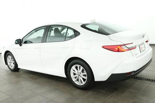 Ice Cap 2025 Toyota Camry LE