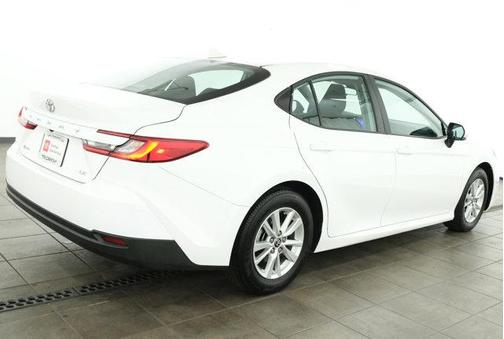 Ice Cap 2025 Toyota Camry LE