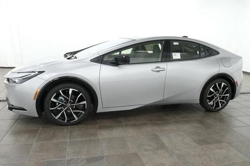 2025 Toyota Prius L