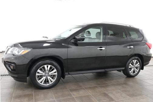2019 Nissan Pathfinder SL