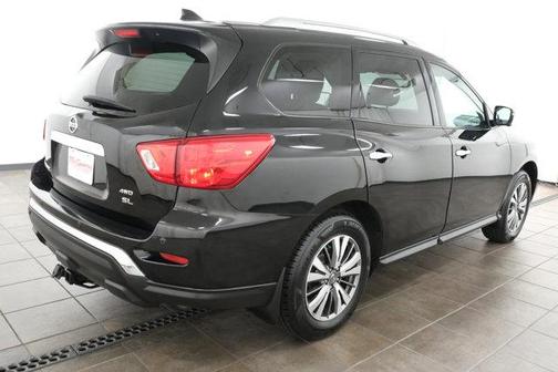 2019 Nissan Pathfinder SL