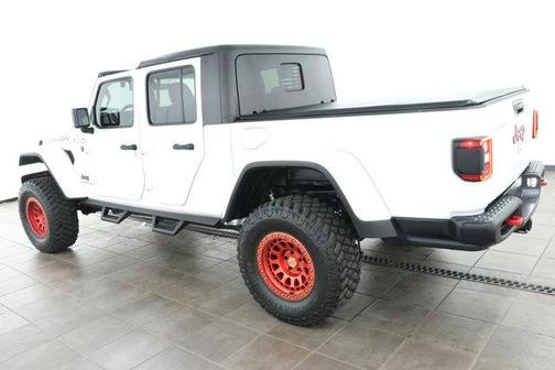 Bright White Clearcoat 2020 Jeep Gladiator Rubicon