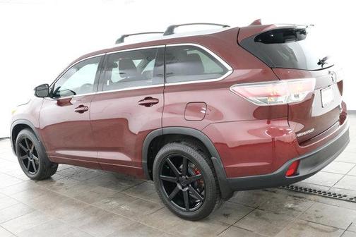 Ooh La La Rouge Mica 2015 Toyota Highlander XLE