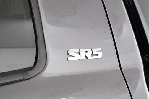 Magnetic Gray Metallic 2016 Toyota Tundra SR5