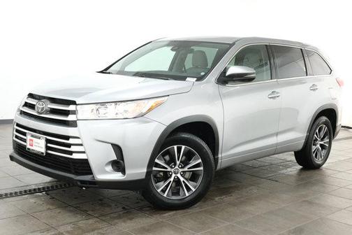 2017 Toyota Highlander LE I4