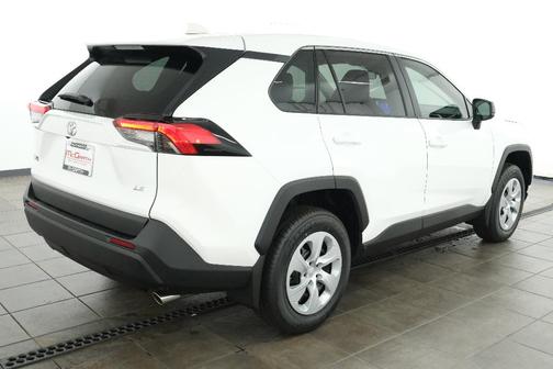 2025 Toyota RAV4 LE