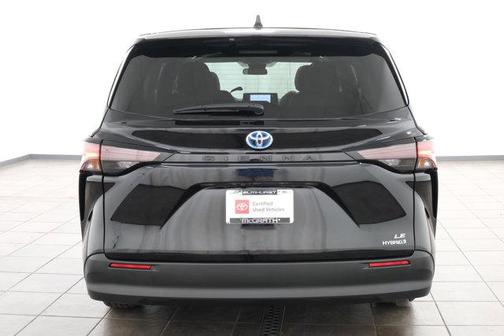2024 Toyota Sienna LE