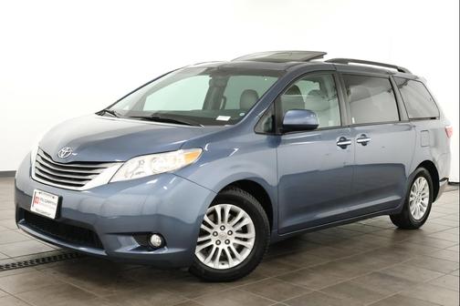 Shoreline Blue Pearl 2015 Toyota Sienna XLE