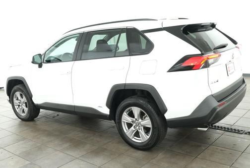 Ice Cap 2025 Toyota RAV4 Hybrid LE