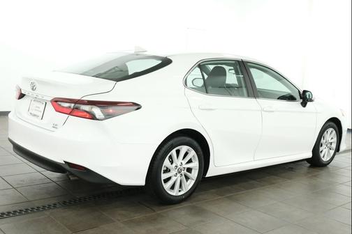 Ice Cap 2024 Toyota Camry LE