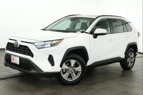 Ice Cap 2024 Toyota RAV4 XLE