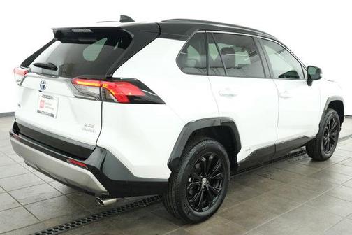 2024 Toyota RAV4 Hybrid SE