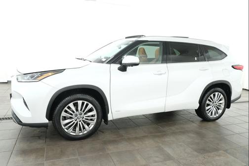 Wind Chill Pearl 2023 Toyota Highlander Hybrid Platinum