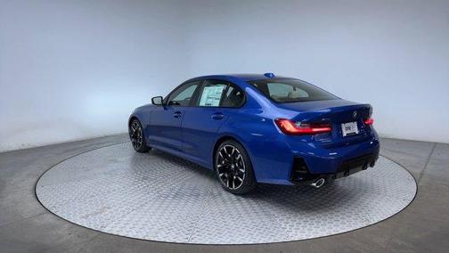 2025 BMW 330 i xDrive