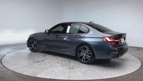 2019 BMW 330 i xDrive