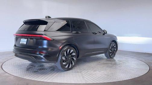 2025 Lincoln Nautilus Reserve