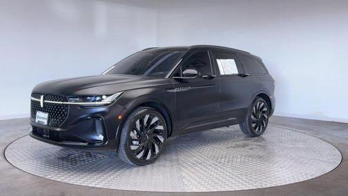 2025 Lincoln Nautilus Reserve