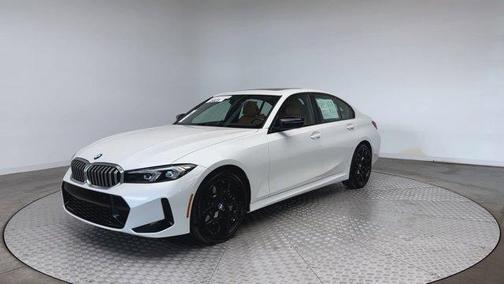 Mineral White Metallic 2025 BMW 330 i xDrive