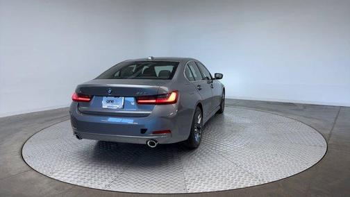2025 BMW 330 i xDrive
